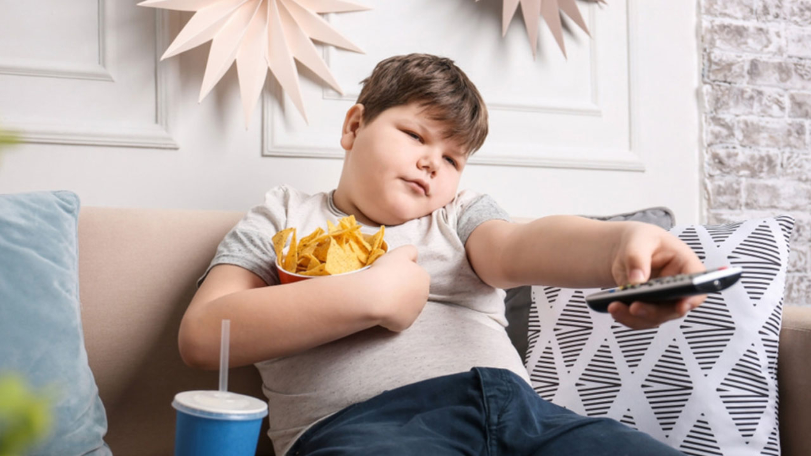 how-to-help-an-overweight-child-10-dos-and-donts-for-concerned-moms-and-dads